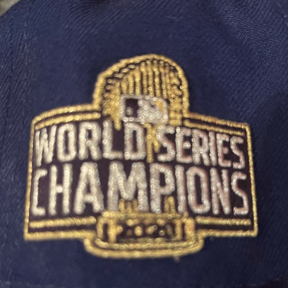 LA Dodgers New Era 2020 World Series CHAMPIONS Sidepatch Cap Adjustable - Picture 7 of 7